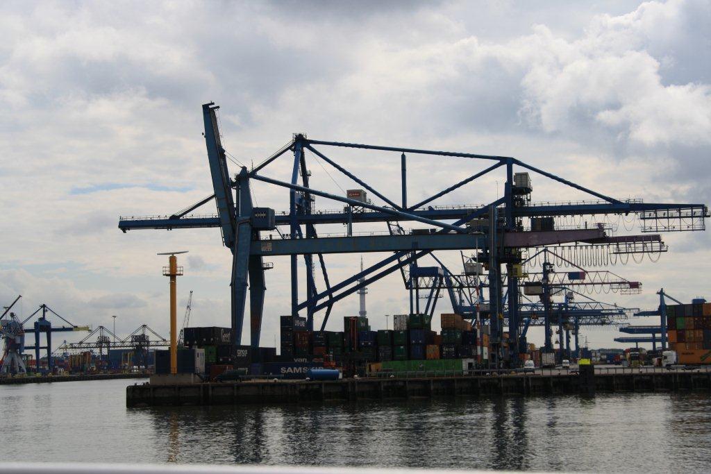 Container-Kran im Hafen von Rotterdam 27.07.2011