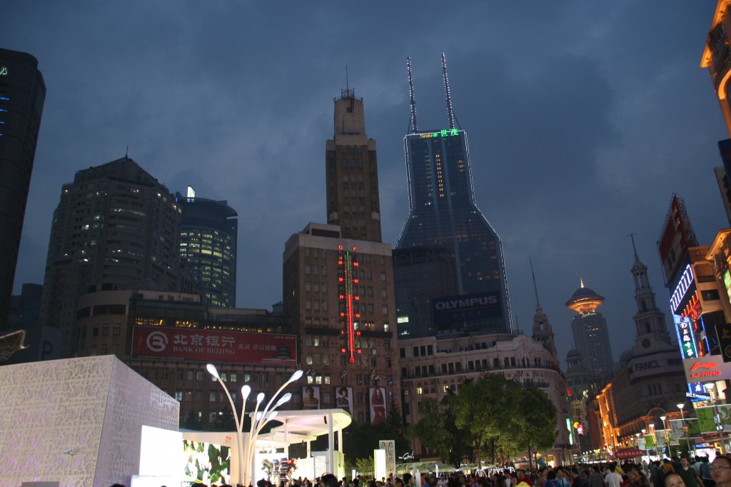 Shanghai am Abend 18.10.2010