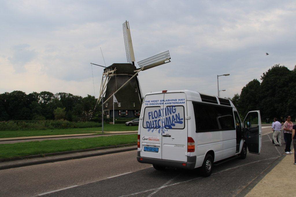 Windmühle und Touri-bus bei Amsterdam 28.07.2011